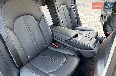 Седан Audi A8 2012 в Тернополі