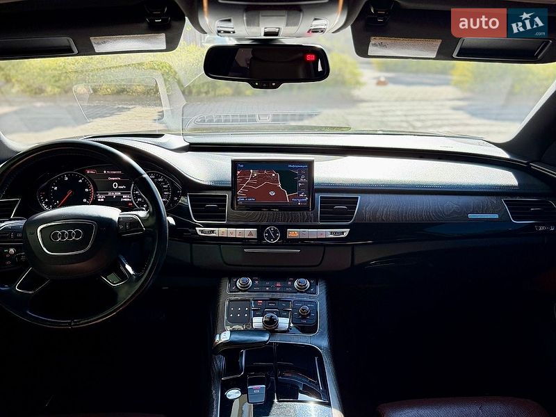 Седан Audi A8 2014 в Івано-Франківську