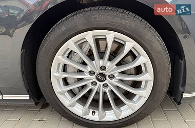 Седан Audi A8 2023 в Киеве