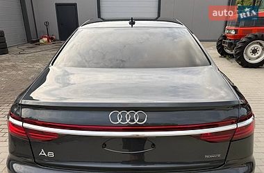 Седан Audi A8 2023 в Киеве