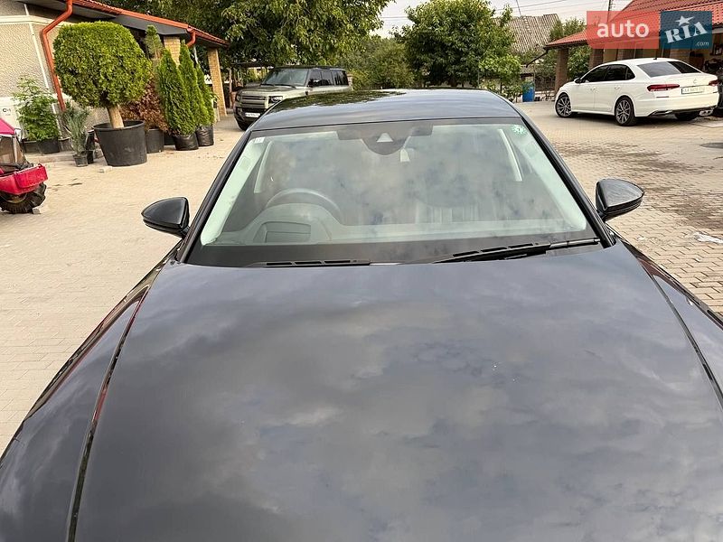 Седан Audi A8 2023 в Киеве