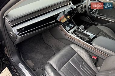 Седан Audi A8 2023 в Киеве