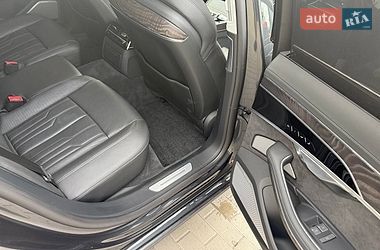 Седан Audi A8 2023 в Киеве