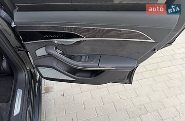 Седан Audi A8 2023 в Києві