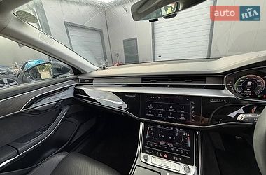 Седан Audi A8 2023 в Киеве