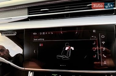 Седан Audi A8 2023 в Києві