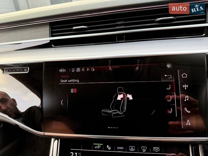 Седан Audi A8 2023 в Києві