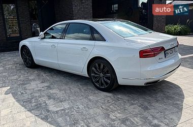 Седан Audi A8 2015 в Луцьку