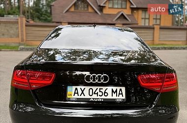 Седан Audi A8 2013 в Києві