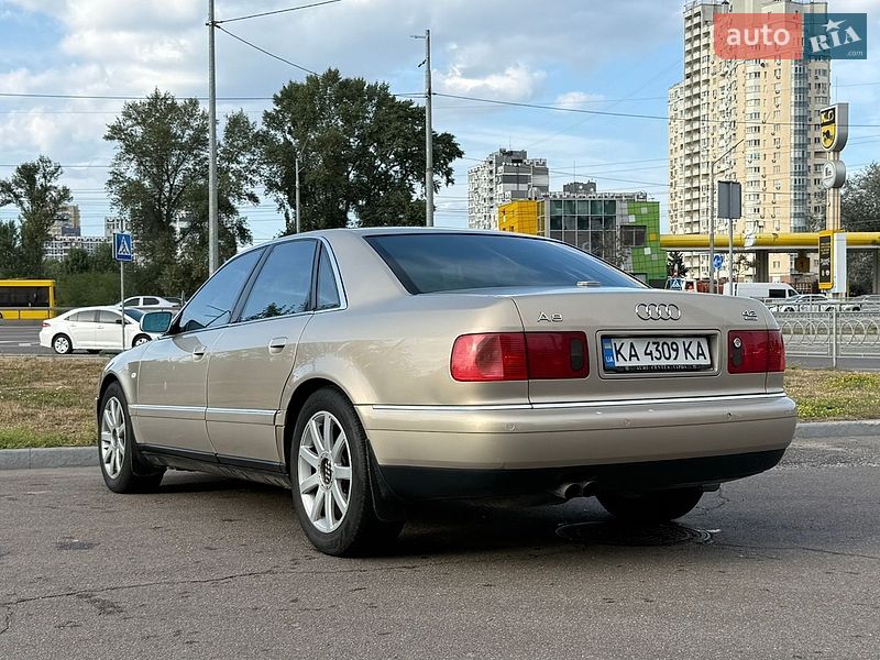 Седан Audi A8 2000 в Києві