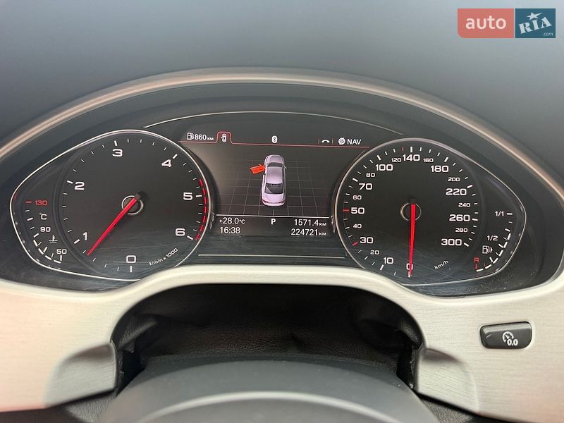 Седан Audi A8 2010 в Мукачево