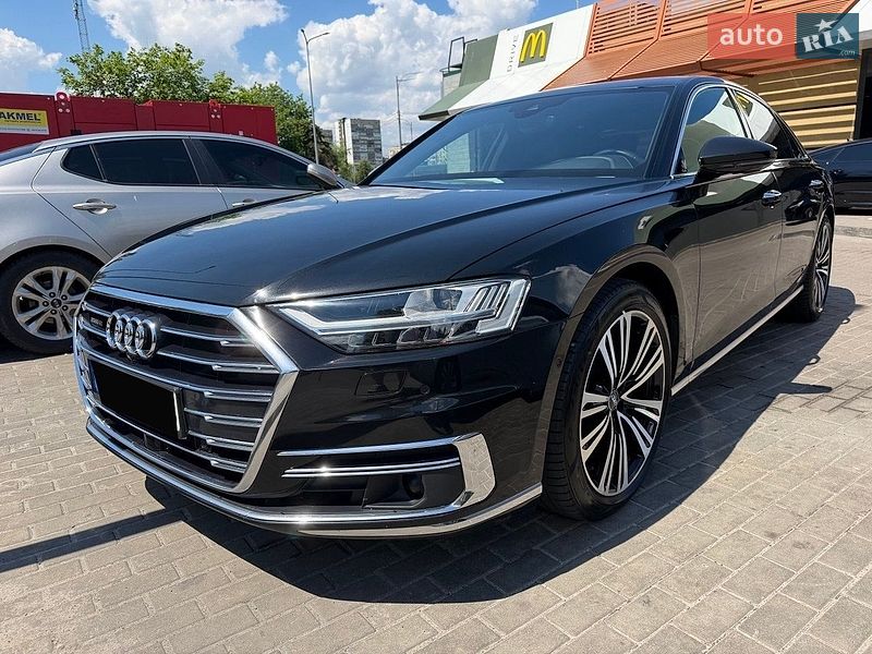 Седан Audi A8 2018 в Киеве