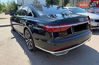 Седан Audi A8 2018 в Києві