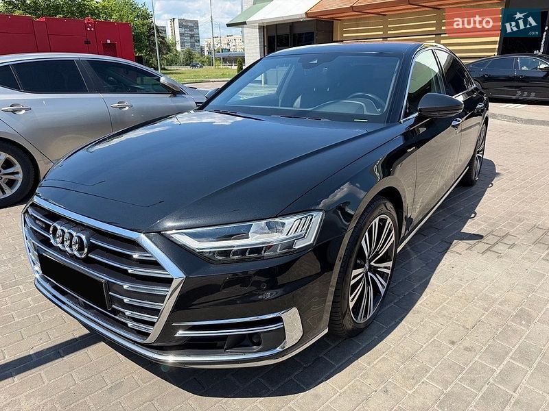 Седан Audi A8 2018 в Києві