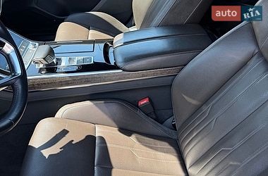 Седан Audi A8 2018 в Києві