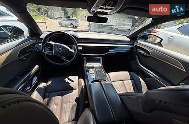 Седан Audi A8 2018 в Киеве