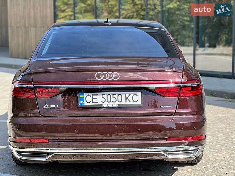Седан Audi A8 2018 в Чернівцях