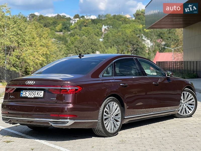 Седан Audi A8 2018 в Чернівцях