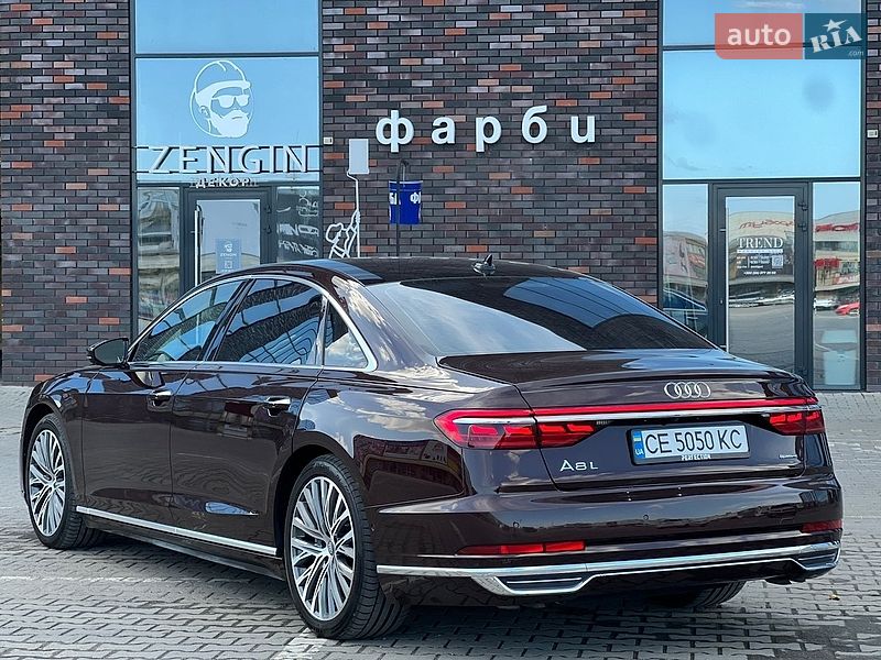 Седан Audi A8 2018 в Чернівцях