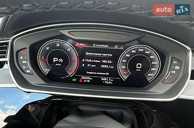 Седан Audi A8 2024 в Киеве