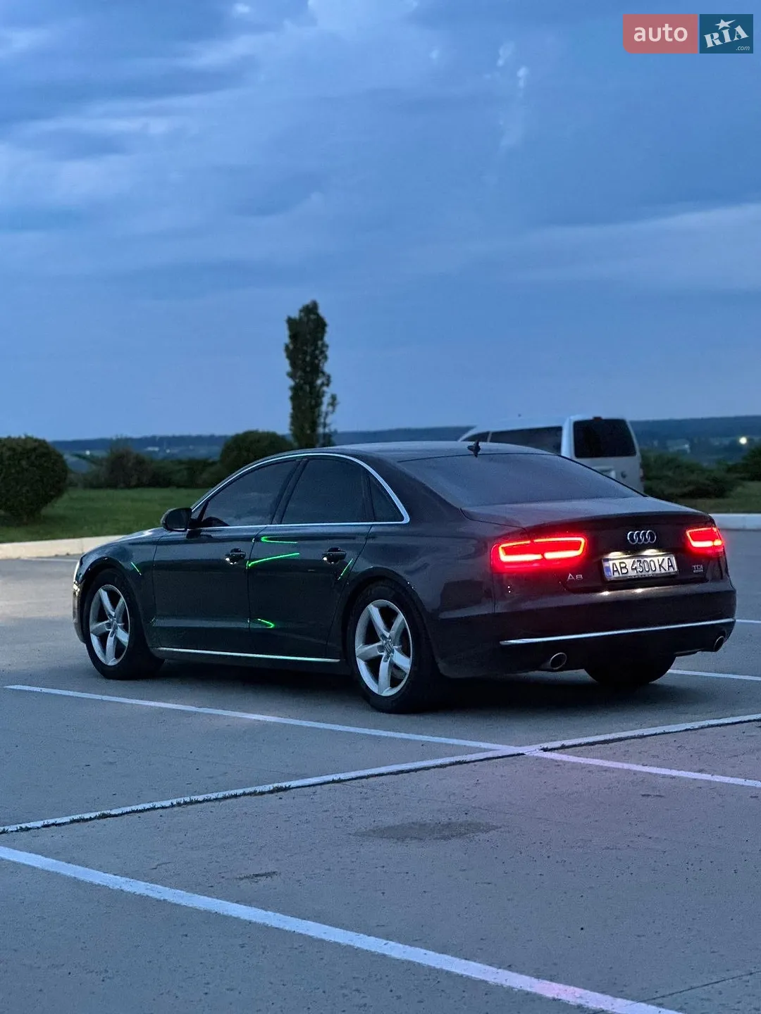 2010 Audi A8 - мініатюра 11