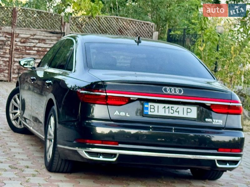 Седан Audi A8 2018 в Днепре