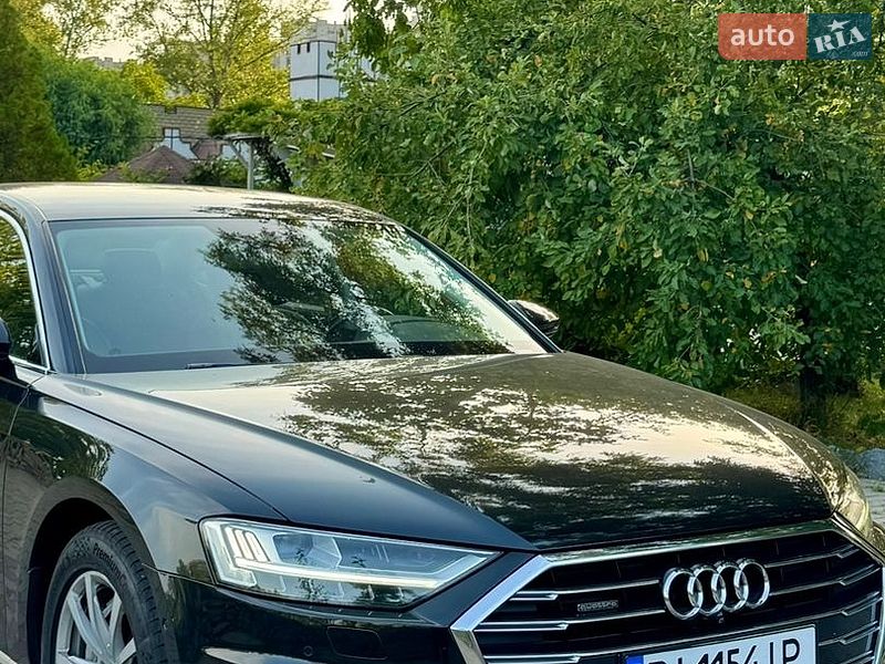 Седан Audi A8 2018 в Днепре