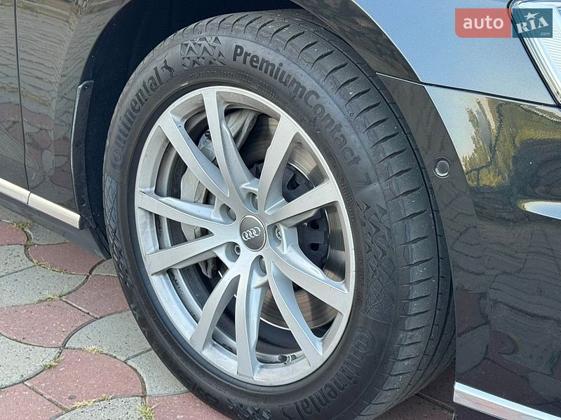 Седан Audi A8 2018 в Днепре
