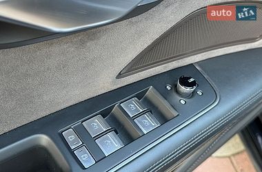Седан Audi A8 2018 в Днепре