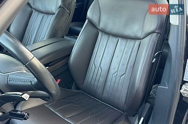 Седан Audi A8 2018 в Днепре