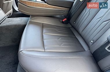 Седан Audi A8 2018 в Днепре