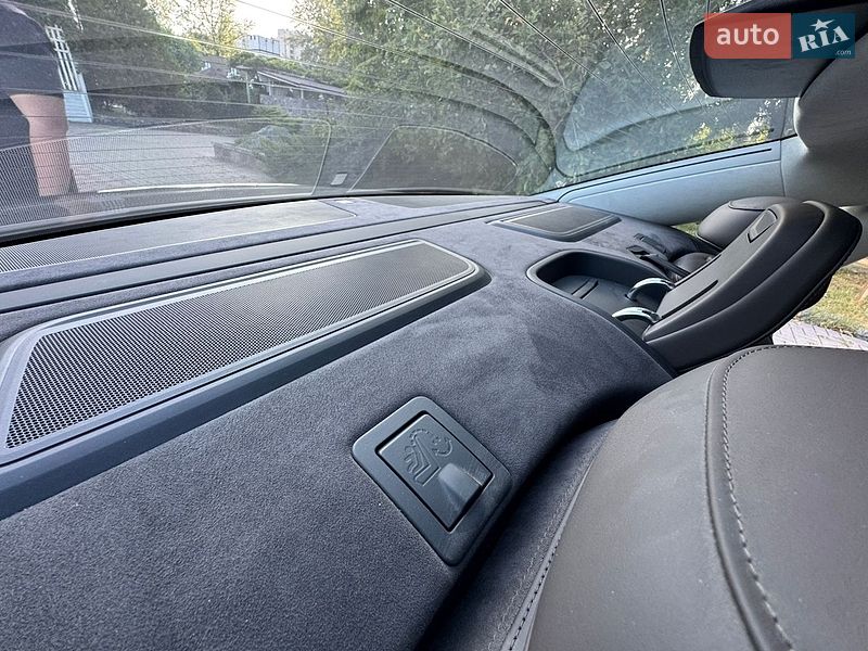 Седан Audi A8 2018 в Днепре