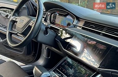 Седан Audi A8 2018 в Днепре