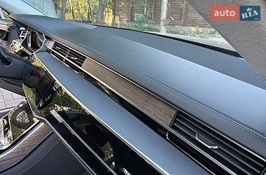 Седан Audi A8 2018 в Днепре