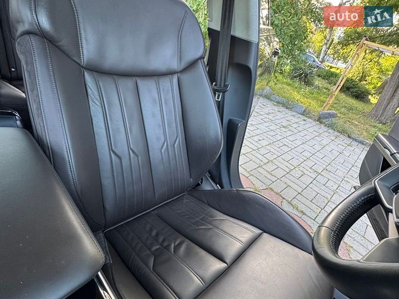 Седан Audi A8 2018 в Днепре