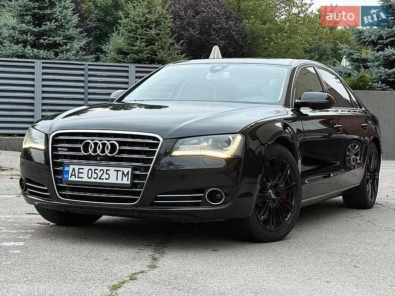 Седан Audi A8 2013 в Днепре