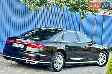 Седан Audi A8 2018 в Дніпрі