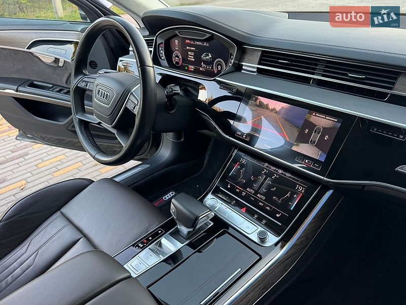 Седан Audi A8 2018 в Дніпрі