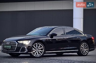 Седан Audi A8 2022 в Києві