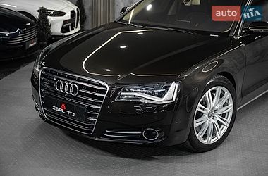Седан Audi A8 2013 в Одесі