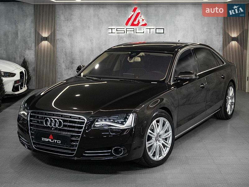 Седан Audi A8 2013 в Одесі