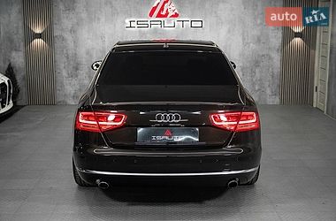 Седан Audi A8 2013 в Одесі