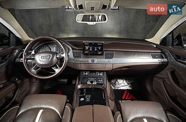 Седан Audi A8 2013 в Одесі