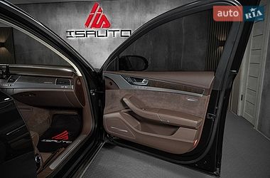 Седан Audi A8 2013 в Одесі