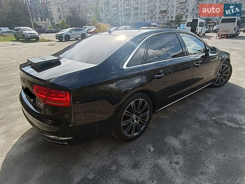 Седан Audi A8 2012 в Киеве