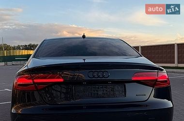 Седан Audi A8 2017 в Києві