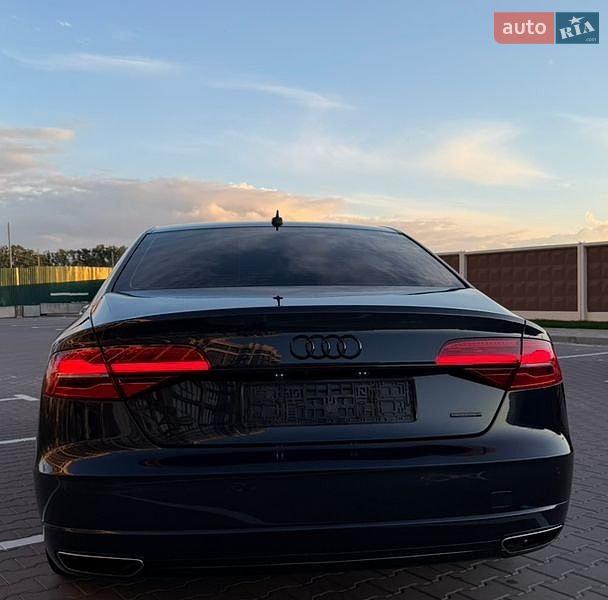 Седан Audi A8 2017 в Києві