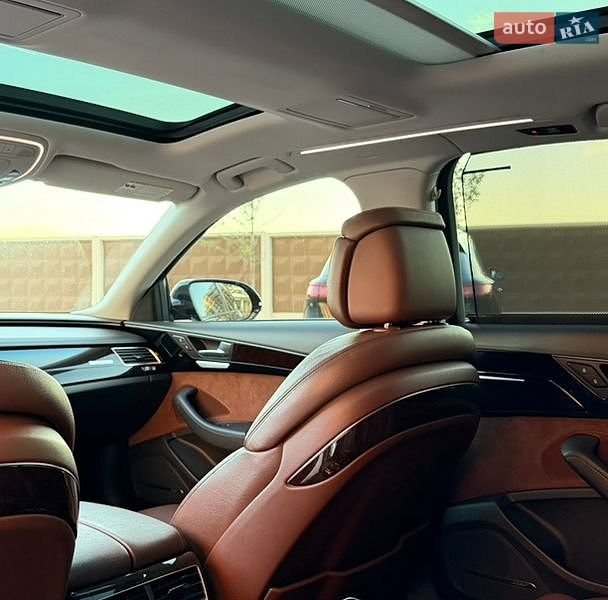 Седан Audi A8 2017 в Києві