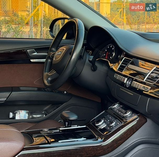Седан Audi A8 2017 в Києві