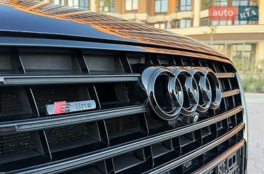 Седан Audi A8 2017 в Києві